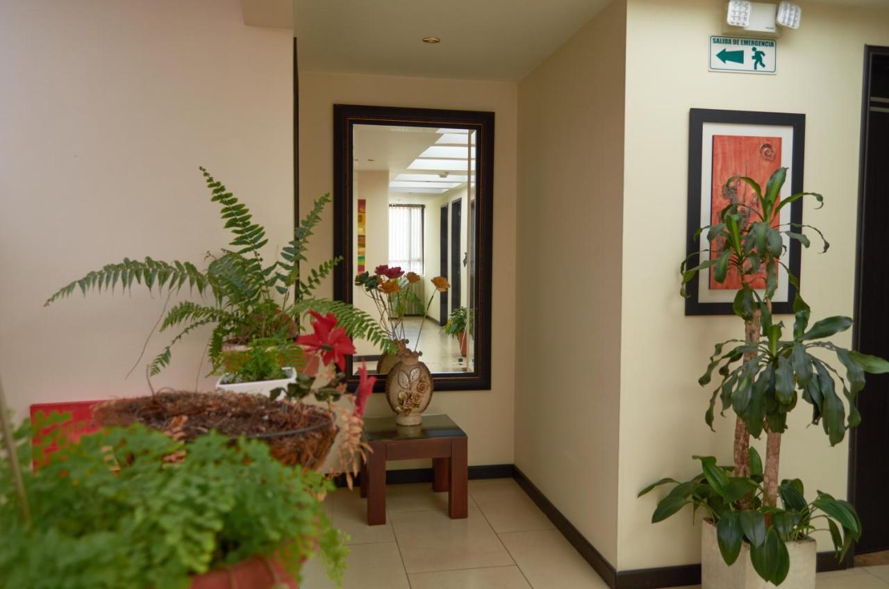 Hotel Alojate In Bogota Buitenkant foto
