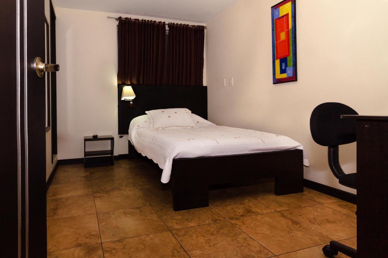 Hotel Alojate In Bogota Buitenkant foto